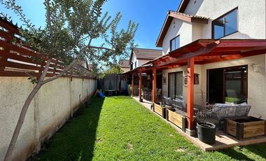 Casa en Arriendo en El Polo, Machalí