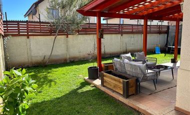 Casa en Arriendo en El Polo, Machalí