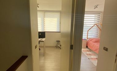 TOWNHOUSE (CASA DE 2 PISOS) EN VENTA, MUY CONVENIENTE VALOR UF 7.600 3D-3B-2 ESTAC. Y 2BOD. QUEBRADA DE MACUL CON LAS PERDICES