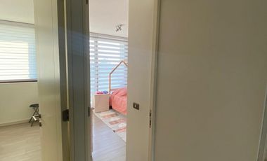 TOWNHOUSE (CASA DE 2 PISOS) EN VENTA, MUY CONVENIENTE VALOR UF 7.600 3D-3B-2 ESTAC. Y 2BOD. QUEBRADA DE MACUL CON LAS PERDICES