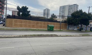 Local Comercial en Arriendo en Avenida Uno norte con 5 1/2 oriente