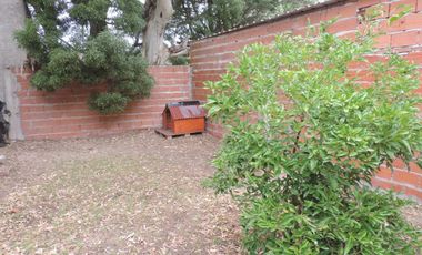Casa rustica de 4 amb.con gran lote