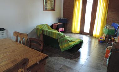 Casa rustica de 4 amb.con gran lote