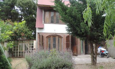 Casa rustica de 4 amb.con gran lote