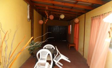Casa  3 Amb. con depto. 2 Amb Calle 8 e 12 y Av. II