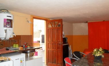 Casa  3 Amb. con depto. 2 Amb Calle 8 e 12 y Av. II