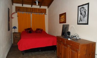 Casa  3 Amb. con depto. 2 Amb Calle 8 e 12 y Av. II