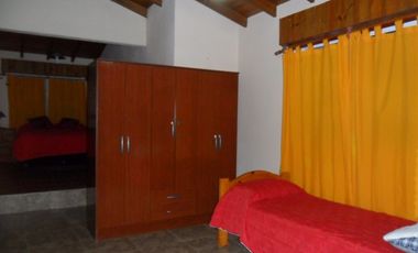 Casa  3 Amb. con depto. 2 Amb Calle 8 e 12 y Av. II