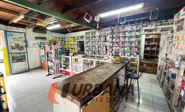 VENTA LOCAL Y DERECHO A LLAVES TALLER Y RESPUESTOS