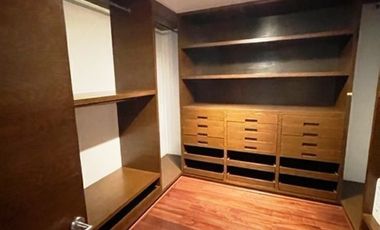 Renta departamento amueblado con terraza y vista arbolada