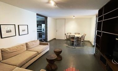 Renta departamento amueblado con terraza y vista arbolada