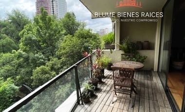 Renta departamento amueblado con terraza y vista arbolada