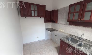 Alquiler de PH 3 ambientes con Patio en Gerli