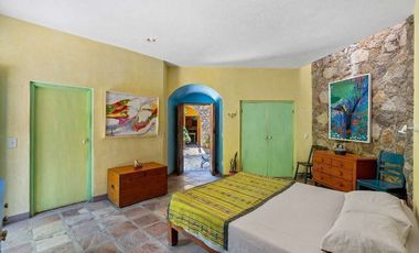 Casa en Venta en San Miguel de Allende – Con Departamento Independiente