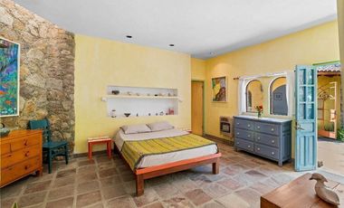 Casa en Venta en San Miguel de Allende – Con Departamento Independiente