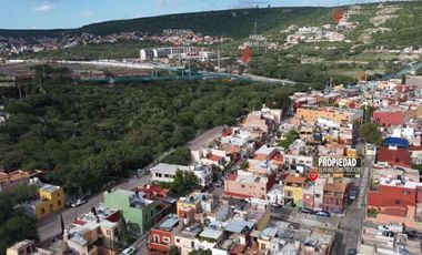 En Venta Casa para remodelar en San Miguel de Allende: Cerca del Centro