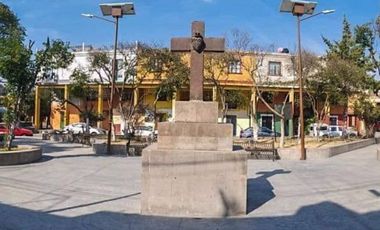 En Venta Casa para remodelar en San Miguel de Allende: Cerca del Centro