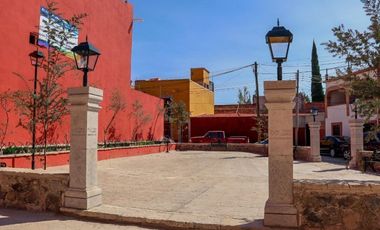 En Venta Casa para remodelar en San Miguel de Allende: Cerca del Centro