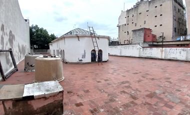 EXCLUSIVA Casa de 26 Ambientes en Monserrat con terraza, patio, parilla. Ideal usos múltiples