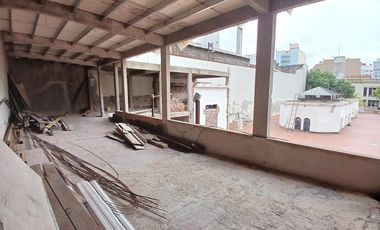 EXCLUSIVA Casa de 26 Ambientes en Monserrat con terraza, patio, parilla. Ideal usos múltiples