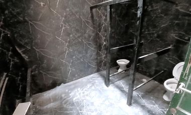 EXCLUSIVA Casa de 26 Ambientes en Monserrat con terraza, patio, parilla. Ideal usos múltiples