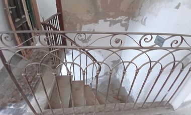 EXCLUSIVA Casa de 26 Ambientes en Monserrat con terraza, patio, parilla. Ideal usos múltiples