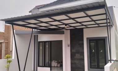 Jual murah  rumah baru  di Jombang  1 menit ke jalan raya