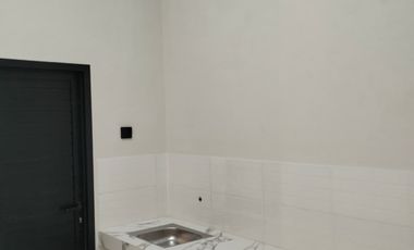 Jual murah  rumah baru  di Jombang  1 menit ke jalan raya