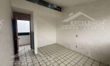 ¡Espacio versátil en renta en la Colonia Electricistas! 🔑🏡