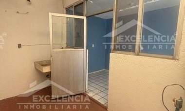 ¡Espacio versátil en renta en la Colonia Electricistas! 🔑🏡