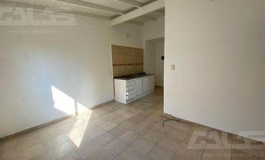 Ituzaingó Norte -Departamento en alquiler 2 ambientes - Patio -