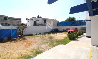 Alameda: Planta alta para oficinas, amplia e iluminada con seguridad.