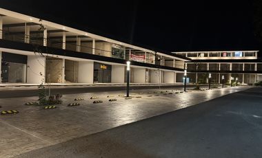 RENTA DE LOCAL COMERCIAL EN PLAZA CONKAL