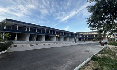 RENTA DE LOCAL COMERCIAL EN PLAZA CONKAL