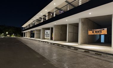 RENTA DE LOCAL COMERCIAL EN PLAZA CONKAL