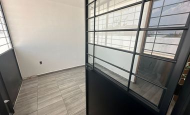 Oficina en renta en Aristeo Mercado