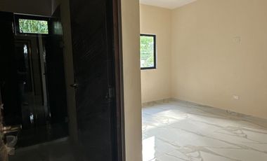 Moderno Townhouse en Venta en Privada con 40 casas en Chuburná