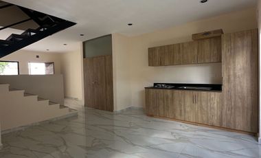 Moderno Townhouse en Venta en Privada con 40 casas en Chuburná