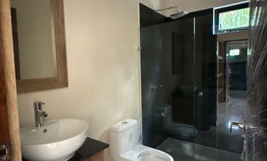 Moderno Townhouse en Venta en Privada con 40 casas en Chuburná