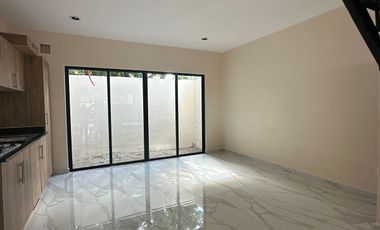 Moderno Townhouse en Venta en Privada con 40 casas en Chuburná