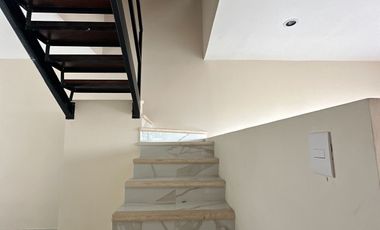 Moderno Townhouse en Venta en Privada con 40 casas en Chuburná