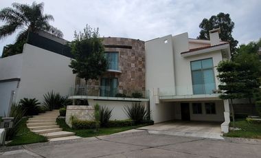 CASA AMUEBLADA EN RENTA  PUERTA DE HIERRO