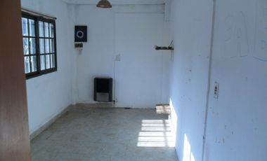 Lote 300M2 centrico con Casa a reciclar