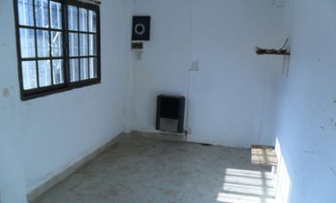 Lote 300M2 centrico con Casa a reciclar