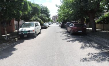 Lote 300M2 centrico con Casa a reciclar