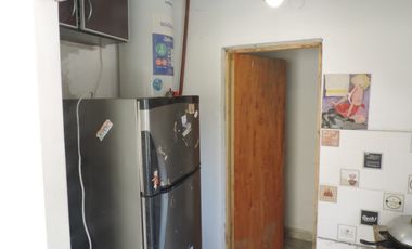 Lote 300M2 centrico con Casa a reciclar