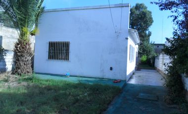 Lote 300M2 centrico con Casa a reciclar