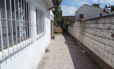 Lote 300M2 centrico con Casa a reciclar