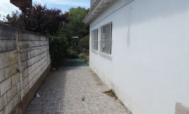Lote 300M2 centrico con Casa a reciclar