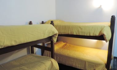 Casa estilo colonial con dos lotes